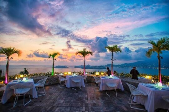 Super DeLuxe Bella Vista Dinner &1 Drink +2 Drinks at CliffDivers