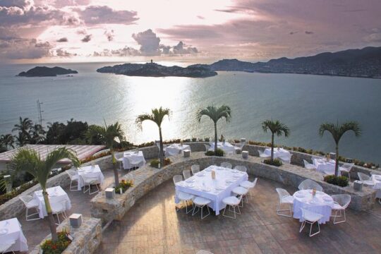 Bella Vista PRIVATE Al Fresco 3 Course Dinner Cliff Diver3Drinks